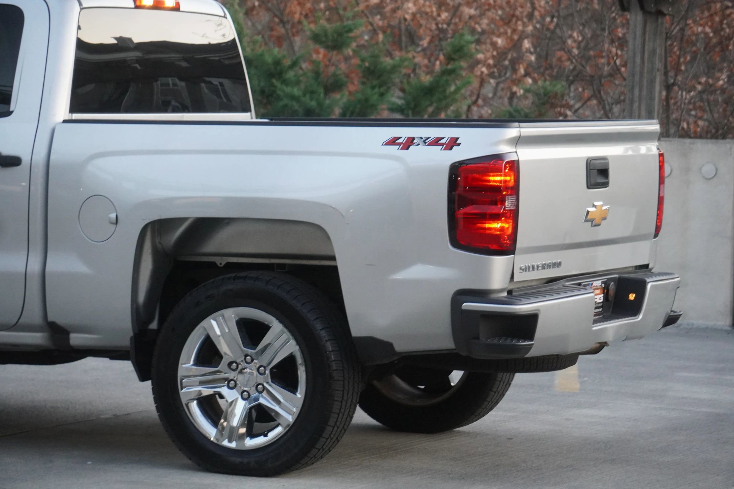 Used 2018 Chevrolet Silverado 1500 Custom w/ Custom Convenience Package AWD/4WD image 20