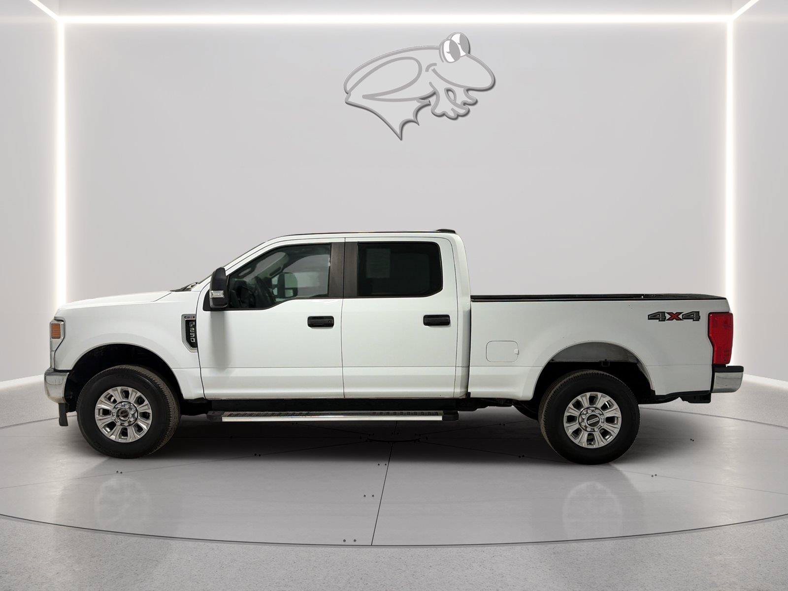 Certified 2022 Ford F250 XL w/ STX Appearance Package AWD/4WD image 2