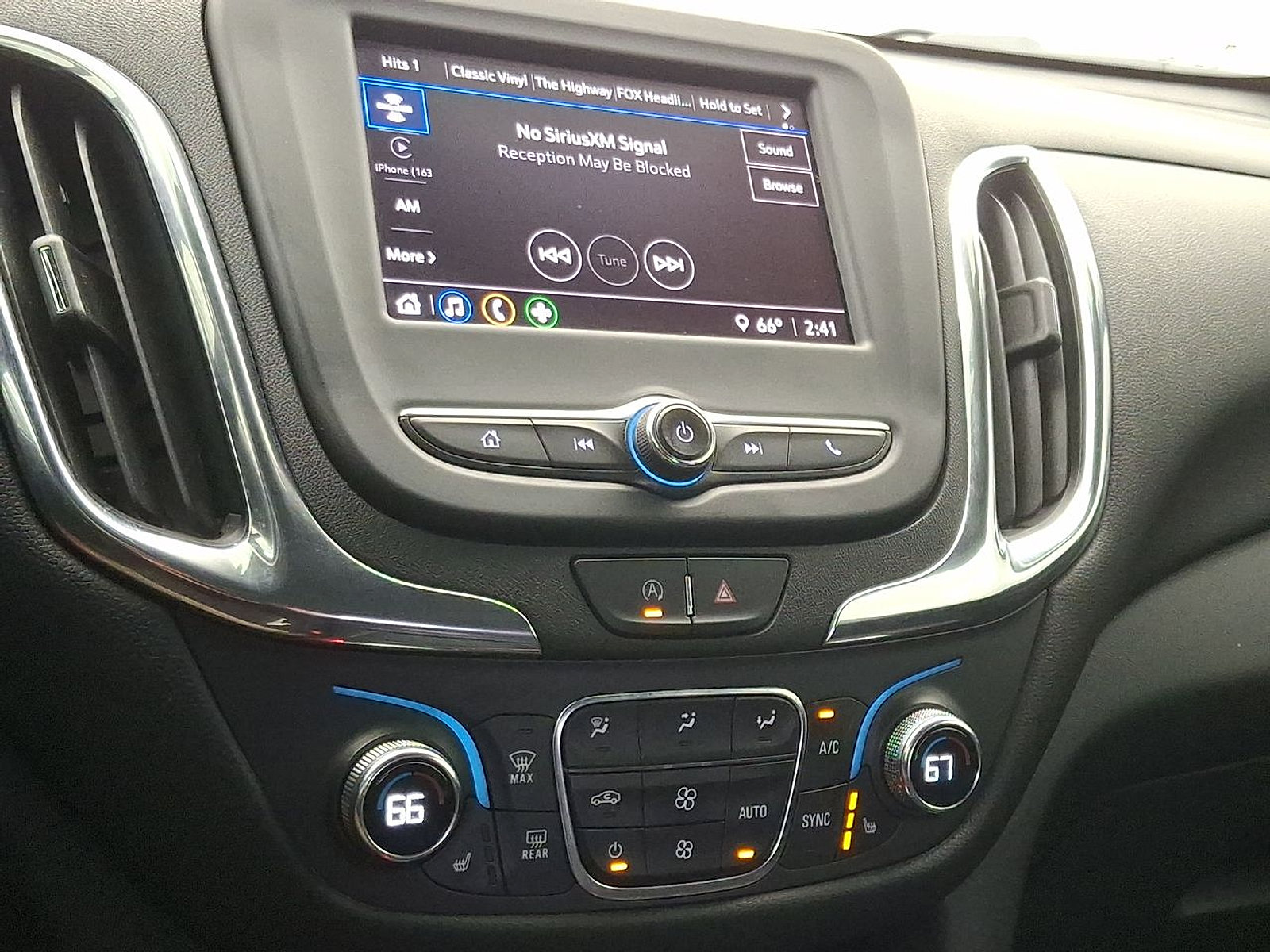 Used 2022 Chevrolet Equinox LT FWD image 17