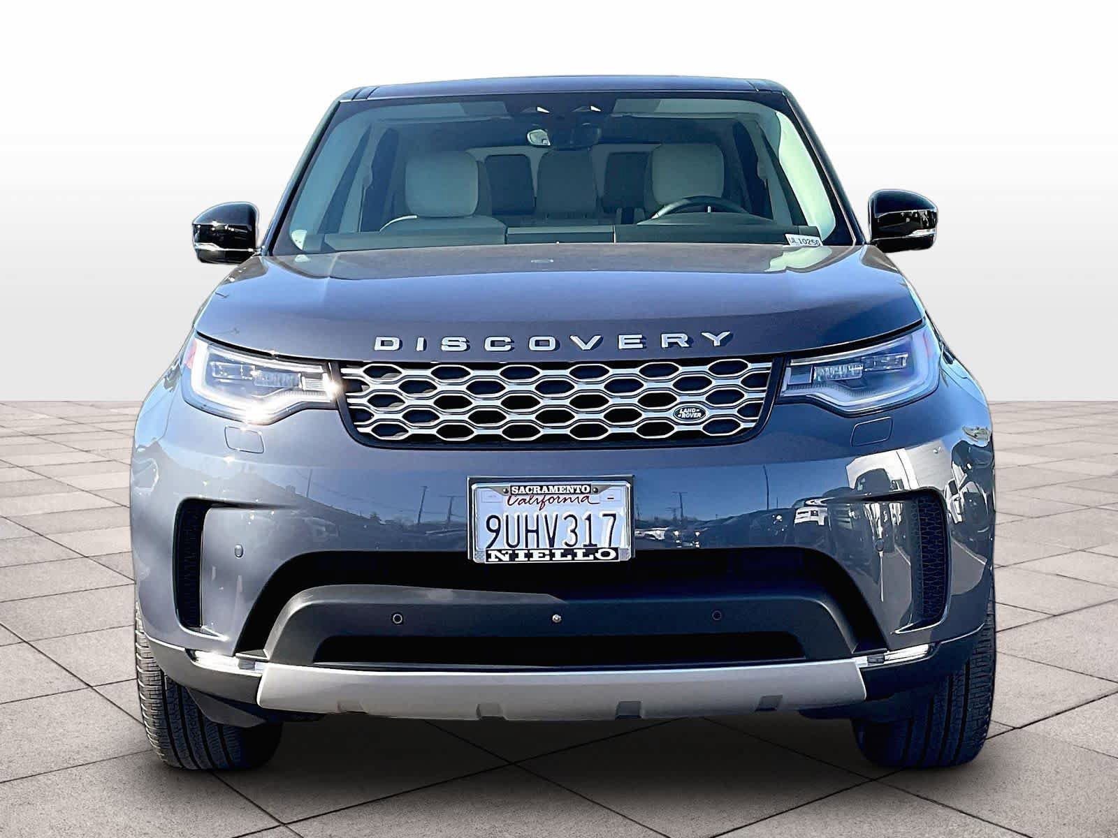 Used 2025 Land Rover Discovery S AWD/4WD image 3