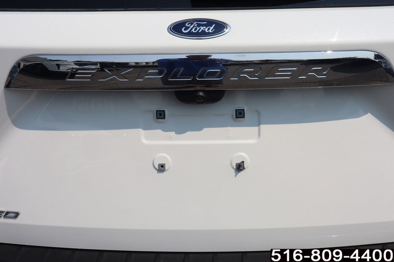 Used 2023 Ford Explorer Limited w/ Limited Technology Package AWD/4WD image 36