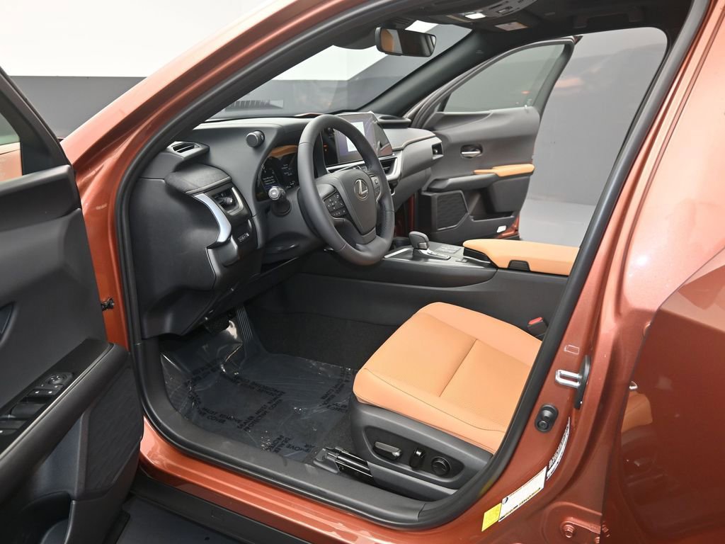 New 2026 Lexus UX 300h FWD image 13
