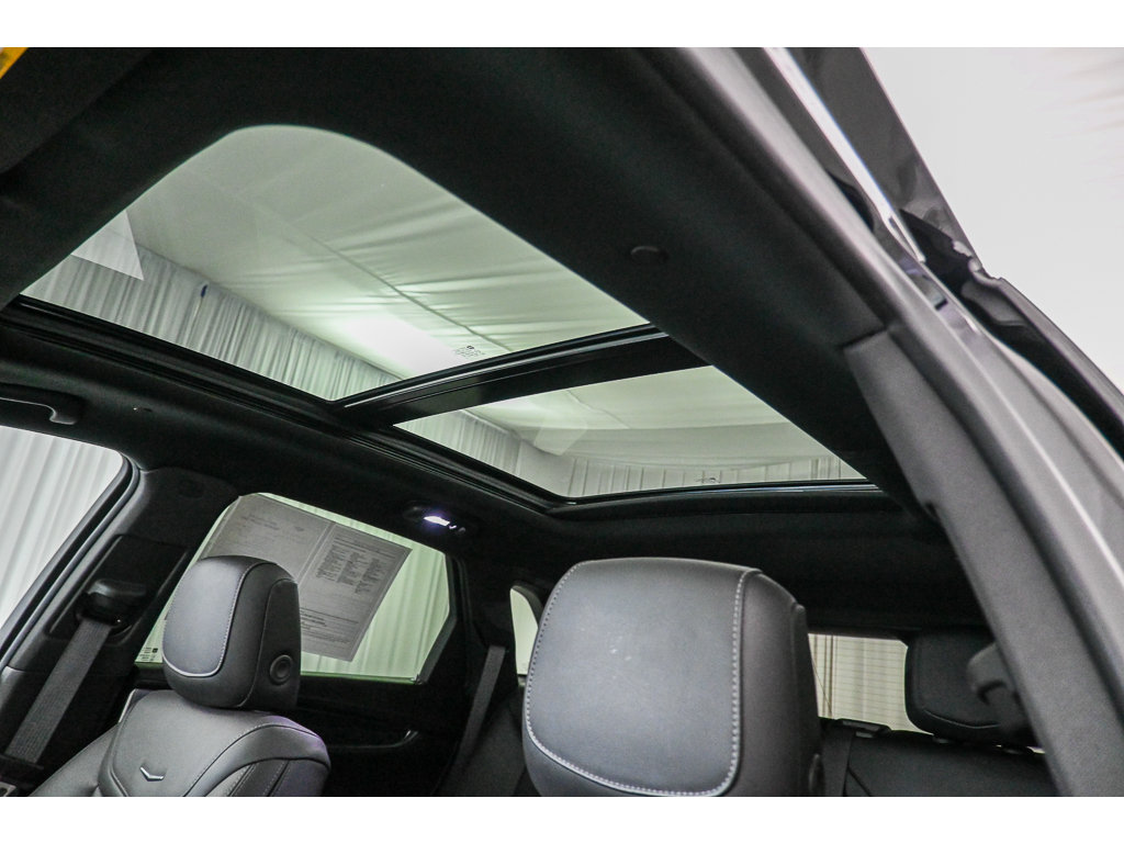 Used 2024 Cadillac XT5 Premium Luxury w/ Technology Package AWD/4WD image 12