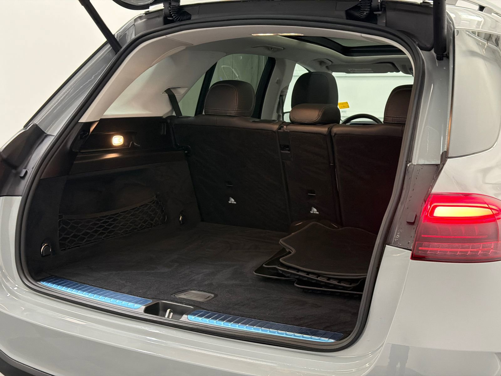 Used 2024 Mercedes-Benz GLE 350 4MATIC image 9