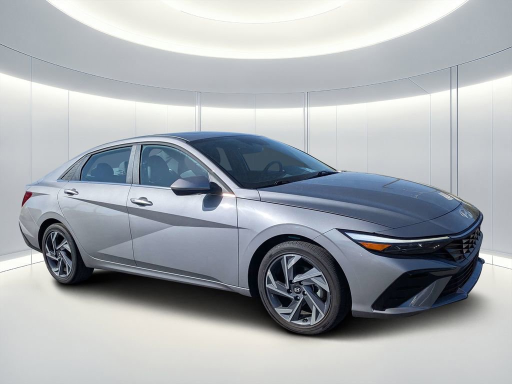 Used 2025 Hyundai Elantra SEL