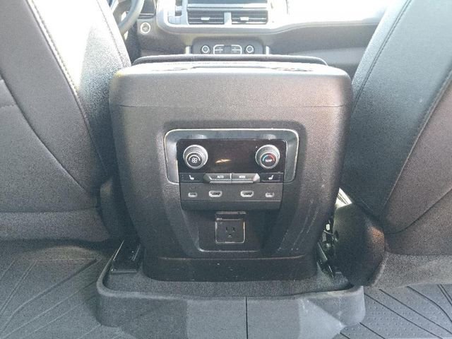 Used 2023 Chevrolet Tahoe Z71 w/ Luxury Package image 31