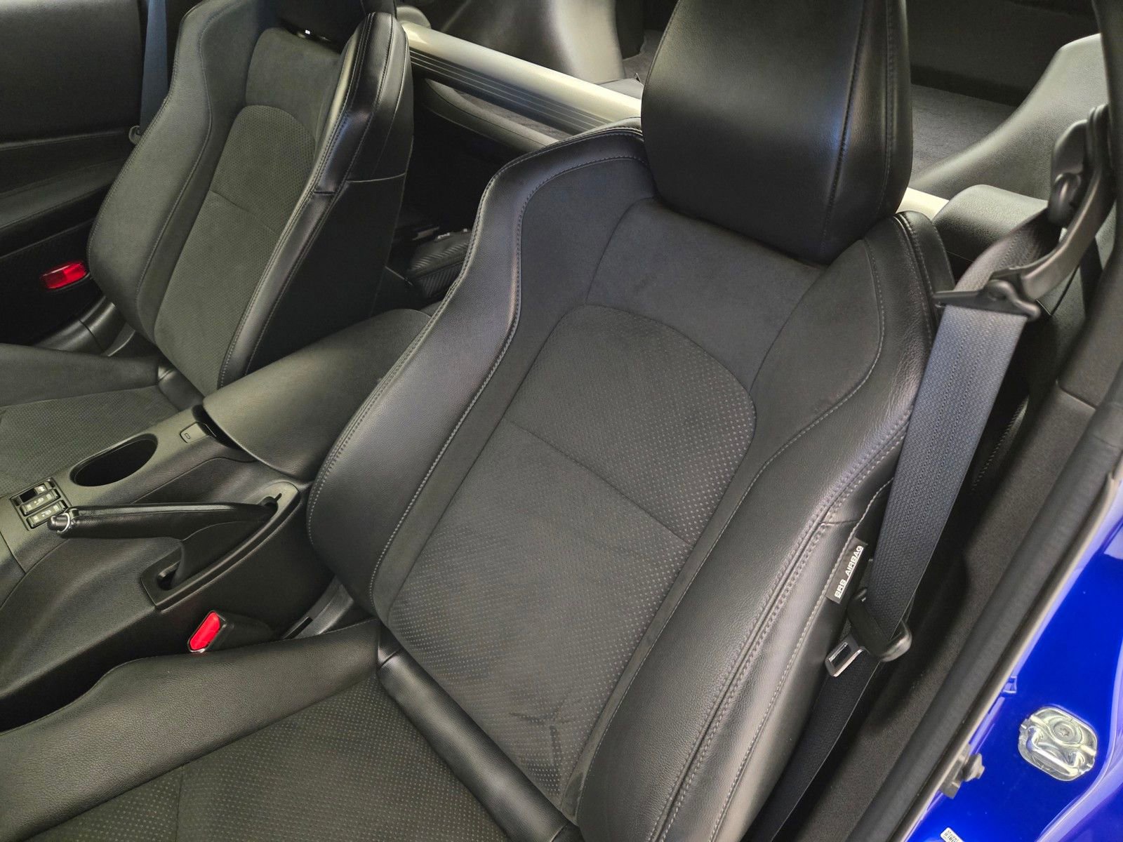Used 2024 Nissan Z Performance w/ Floor Mat Package RWD image 17