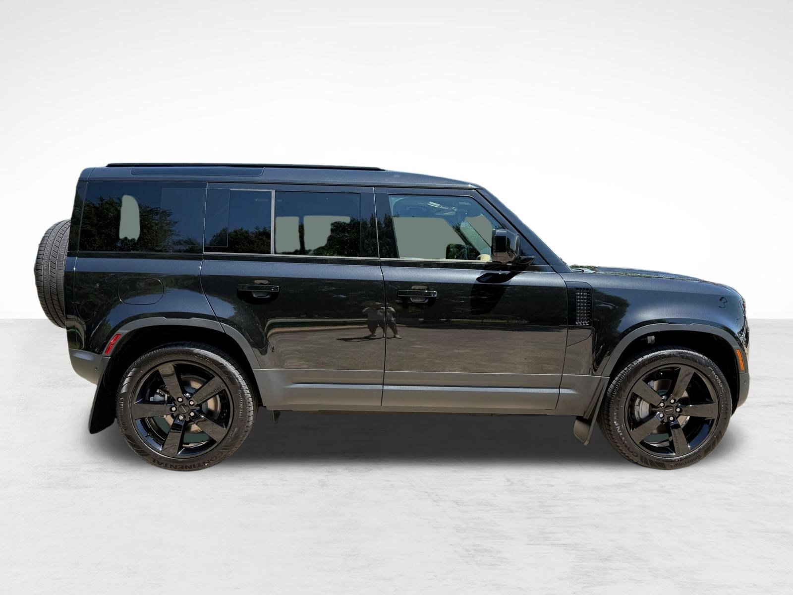 New 2026 Land Rover Defender 110 S AWD/4WD image 7
