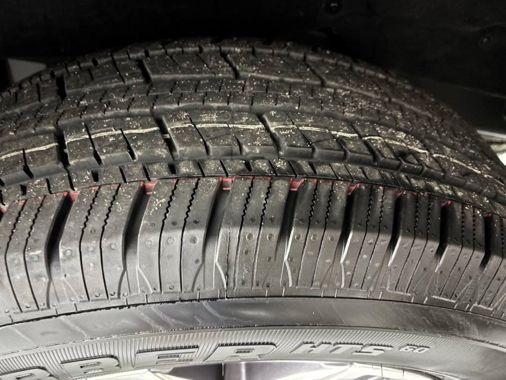 New 2026 GMC Sierra 1500 SLE w/ Preferred Package image 7