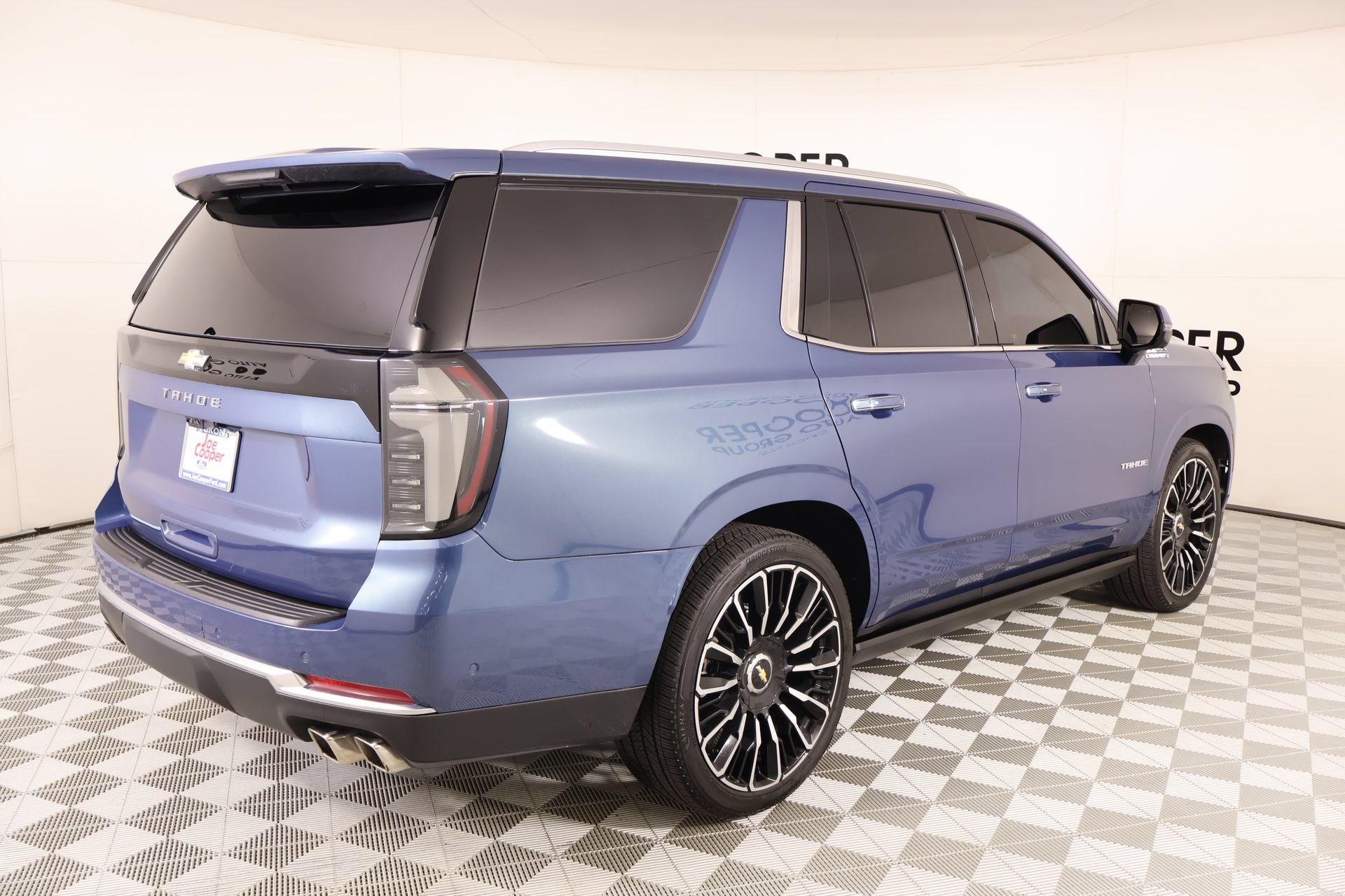 Used 2026 Chevrolet Tahoe High Country AWD/4WD image 22