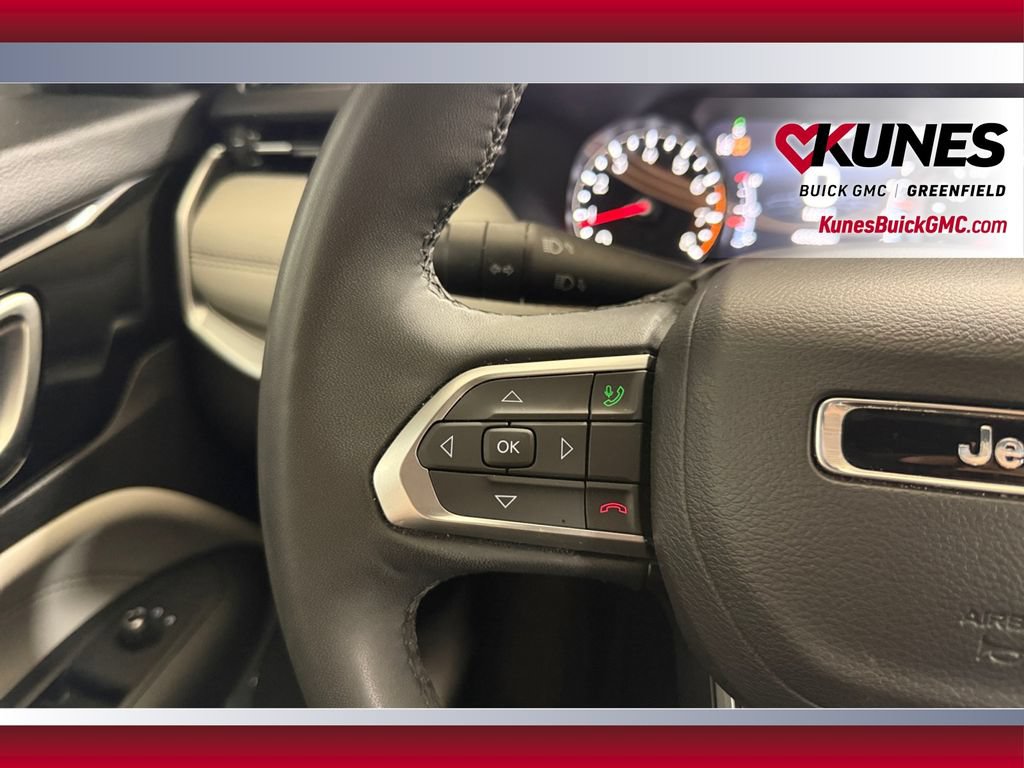 Used 2025 Jeep Compass Limited AWD/4WD image 17