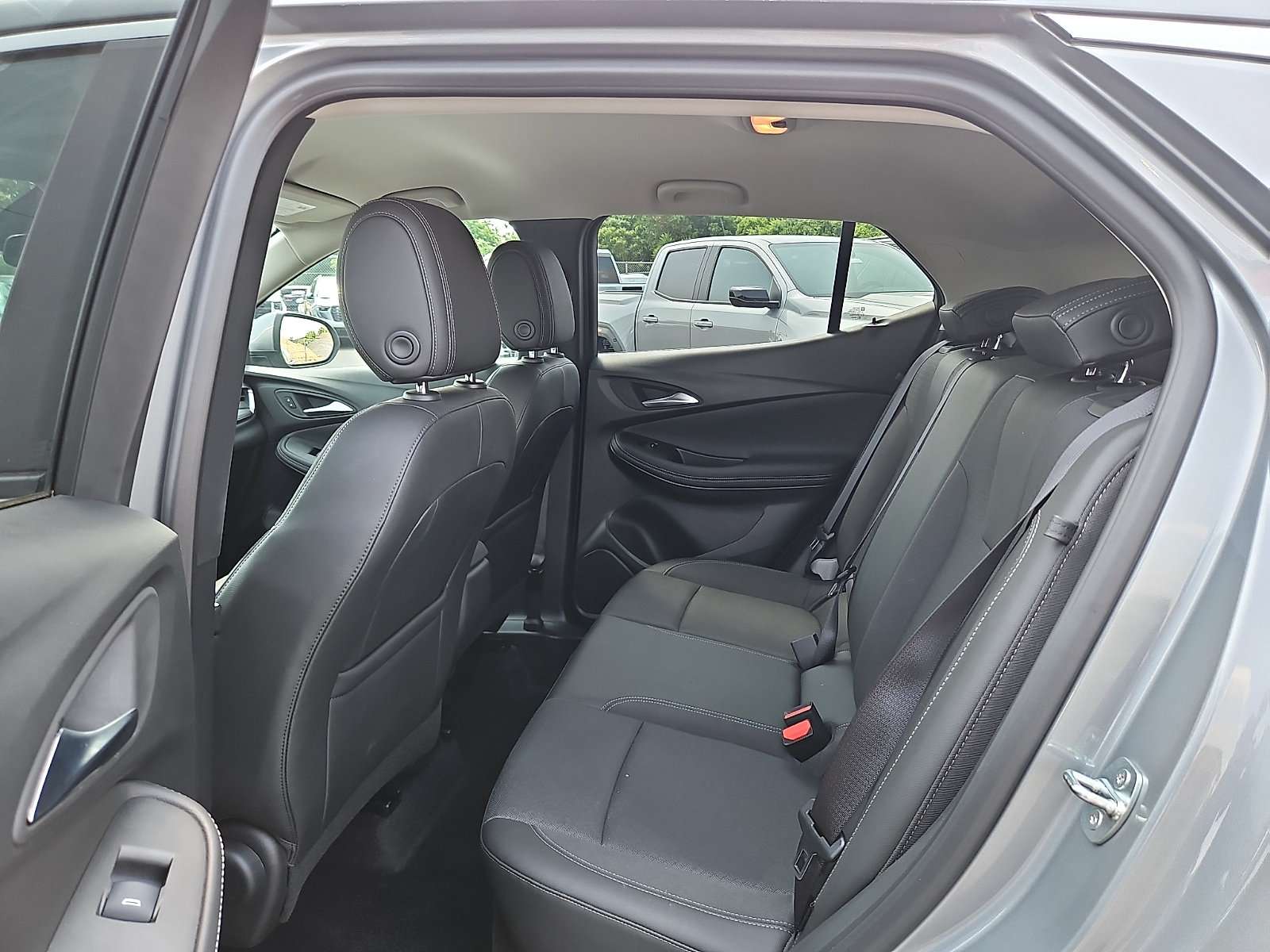 Used 2024 Buick Encore GX Preferred FWD image 10
