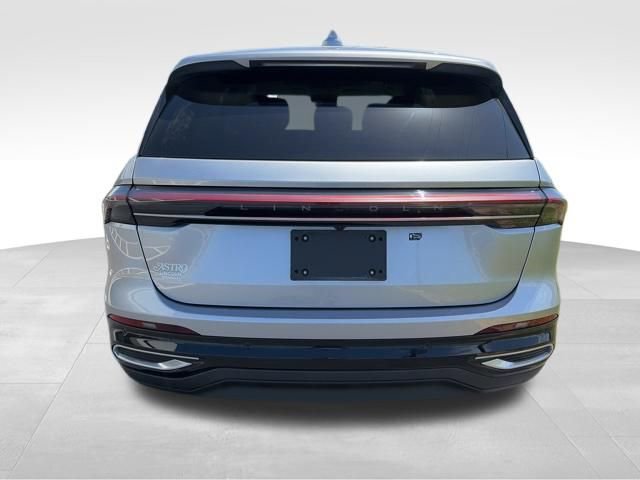 Used 2025 Lincoln Nautilus Premier w/ Equipment Group 102A image 6