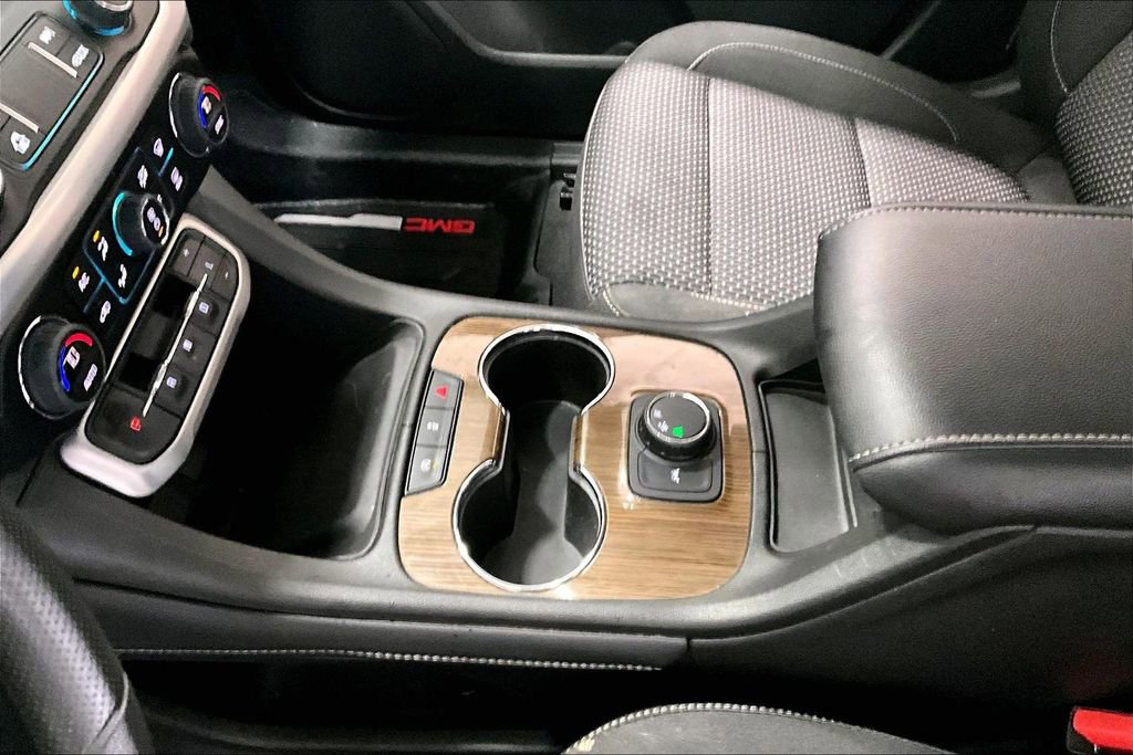 Used 2023 GMC Acadia SLE w/ LPO, Floor Liner Package FWD image 18