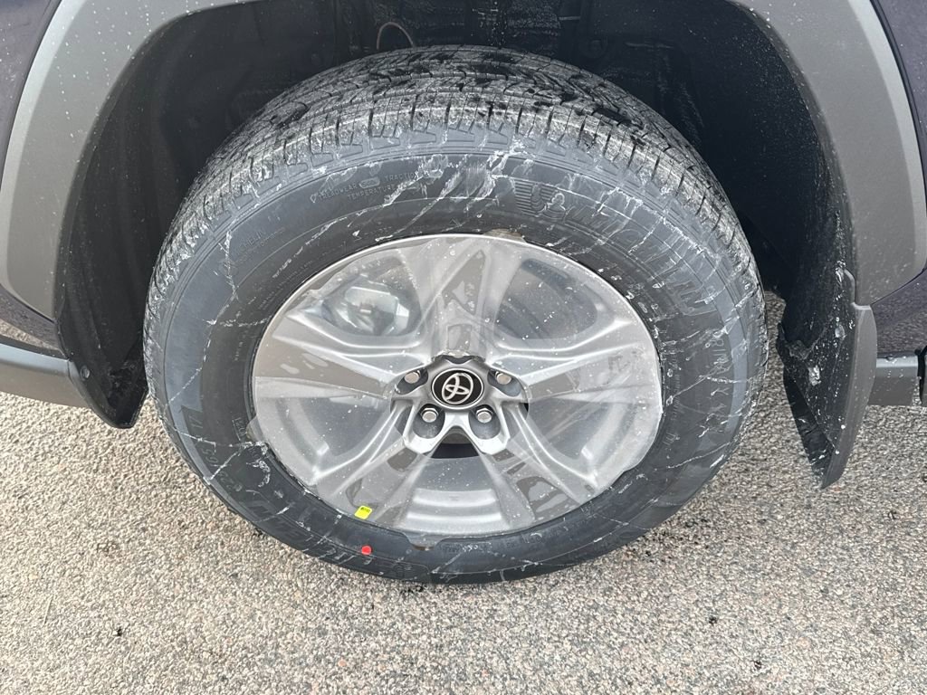 New 2025 Toyota RAV4 XLE image 15