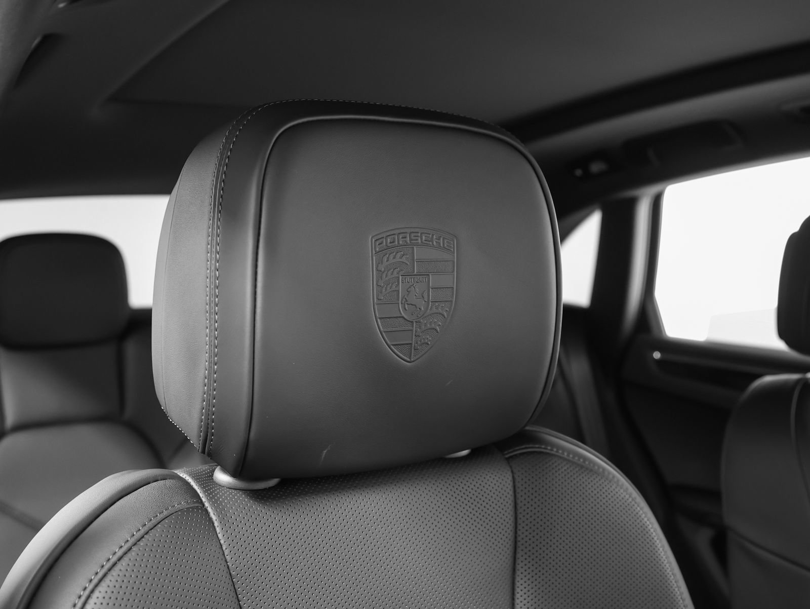 New 2026 Porsche Macan AWD/4WD image 22