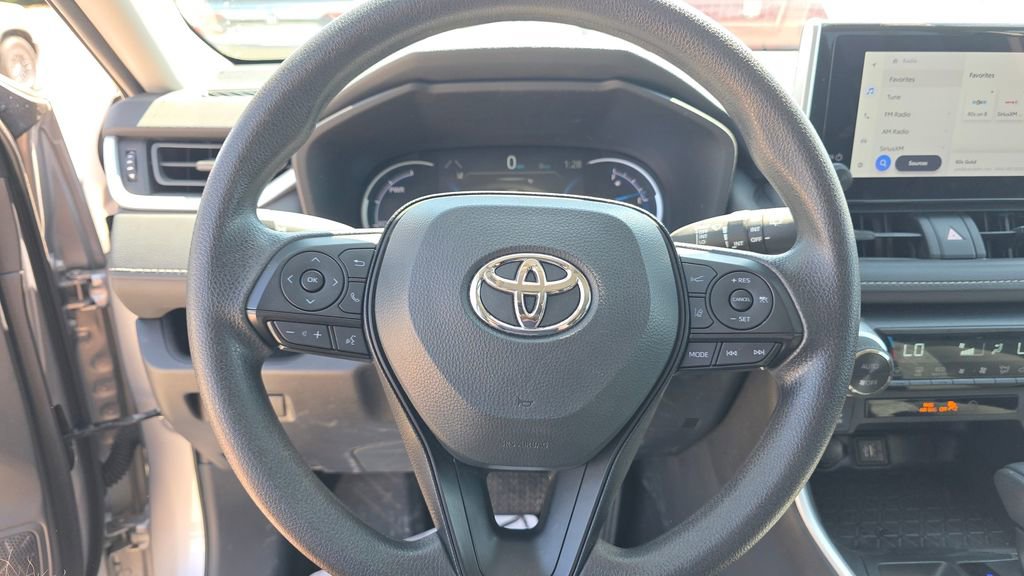 Used 2025 Toyota RAV4 XLE image 14
