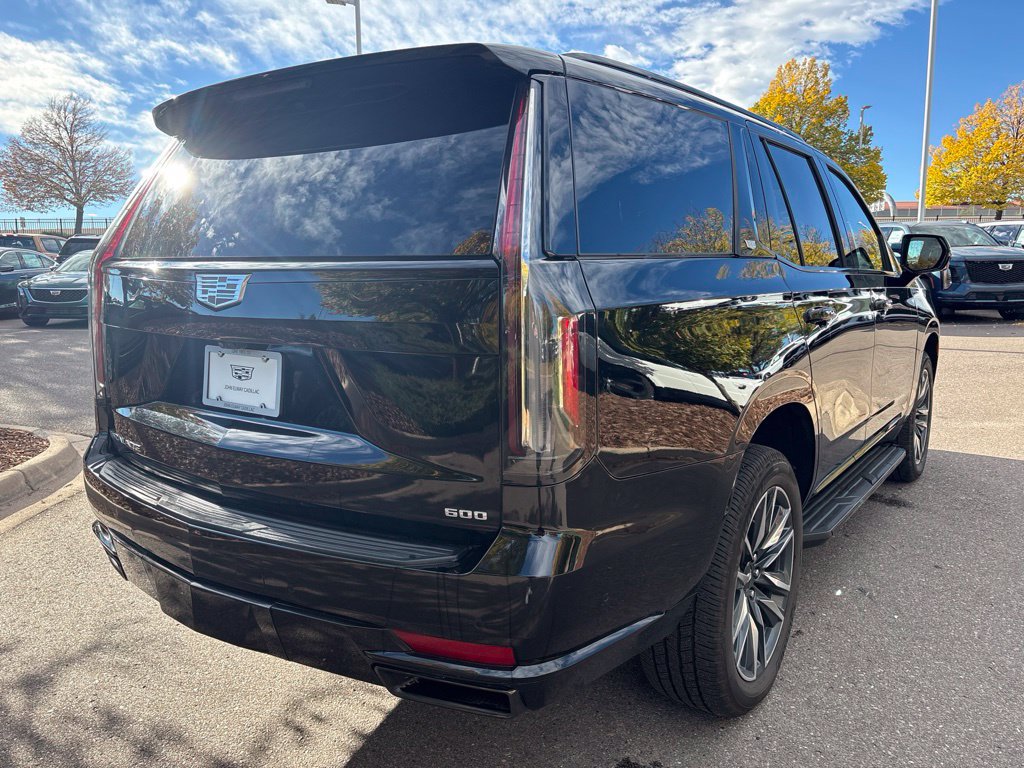 Used 2021 Cadillac Escalade Sport Platinum AWD/4WD image 5