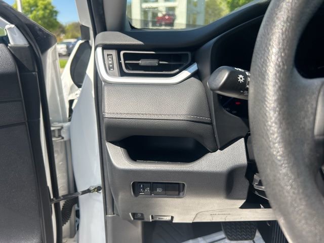 Used 2024 Toyota RAV4 XLE image 28