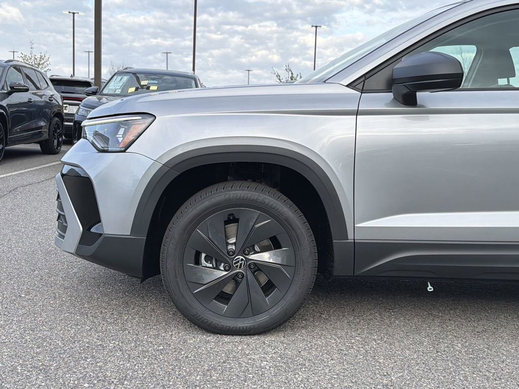 New 2026 Volkswagen Taos S FWD image 9