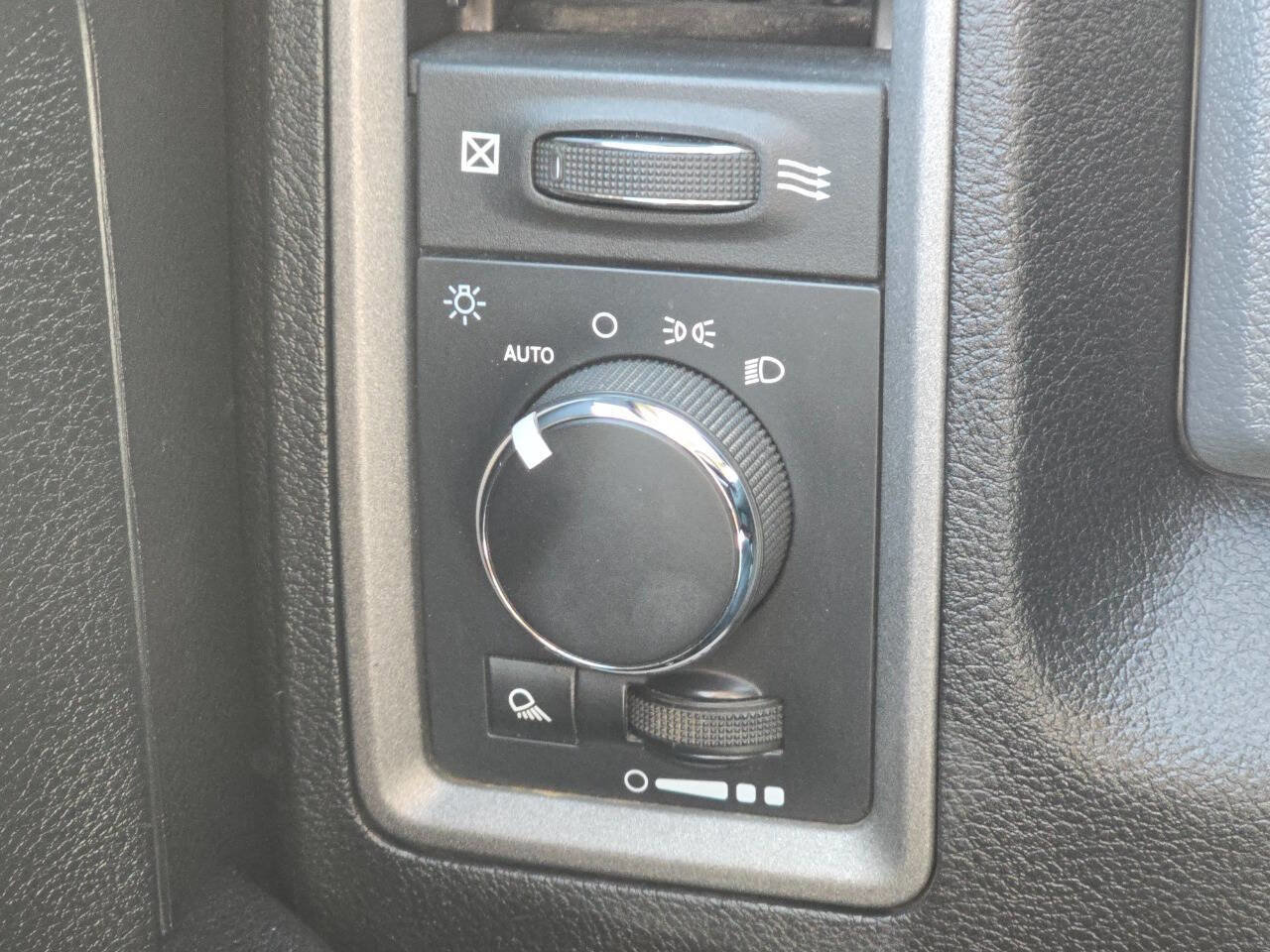 Used 2019 RAM 1500 Tradesman image 19