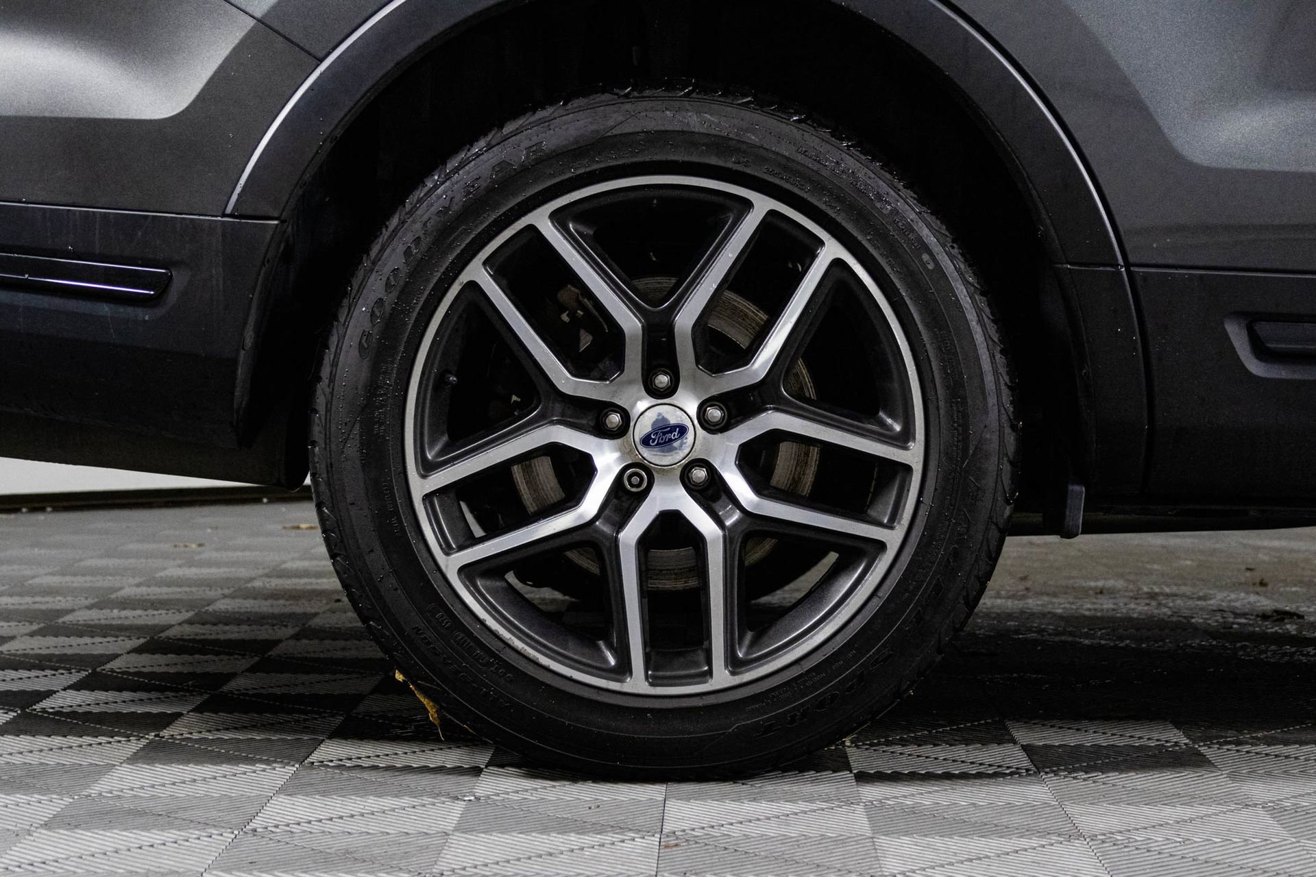 Used 2018 Ford Explorer Sport image 44