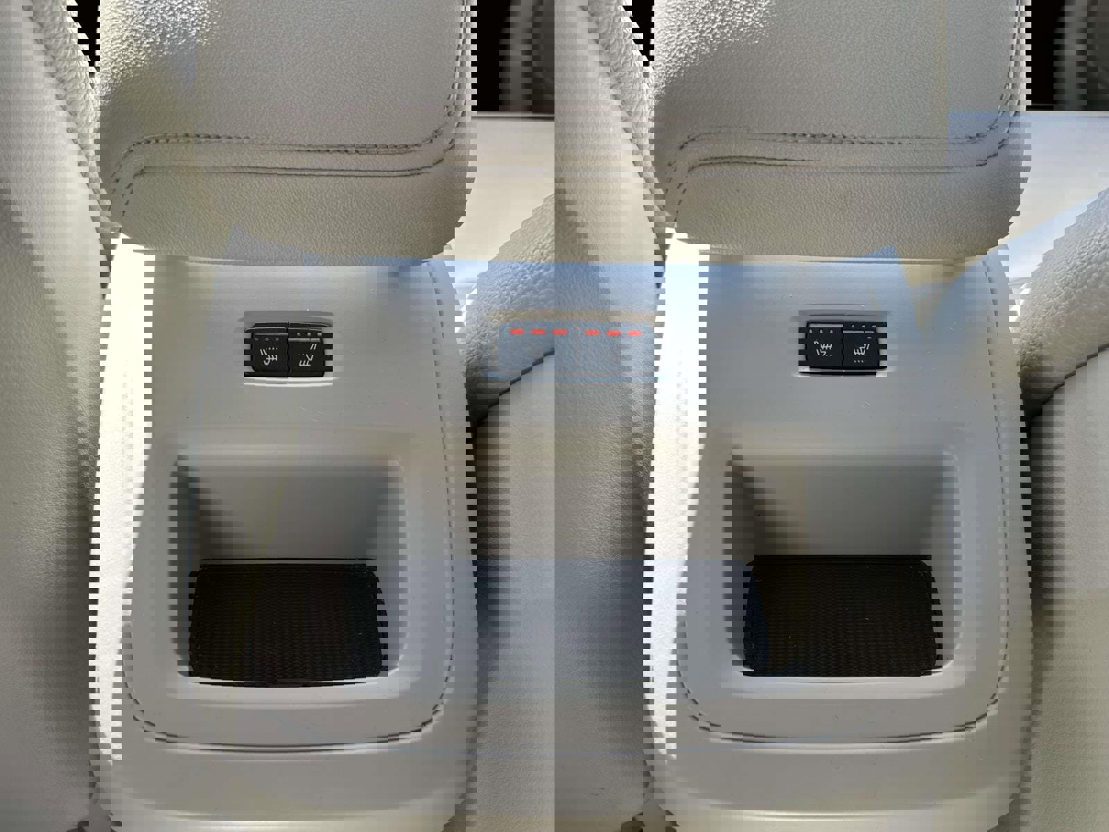 Certified 2023 Volvo XC60 B5 Plus w/ Climate Package image 16