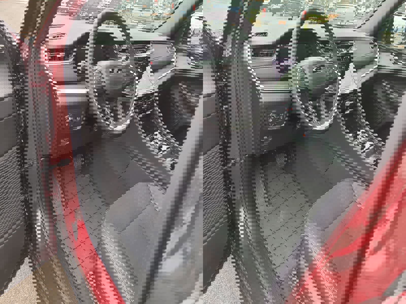 New 2025 Jeep Grand Cherokee Altitude image 10