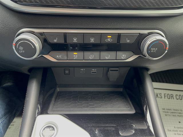 Used 2024 Nissan Altima 2.5 SR w/ SR Premium Package image 25