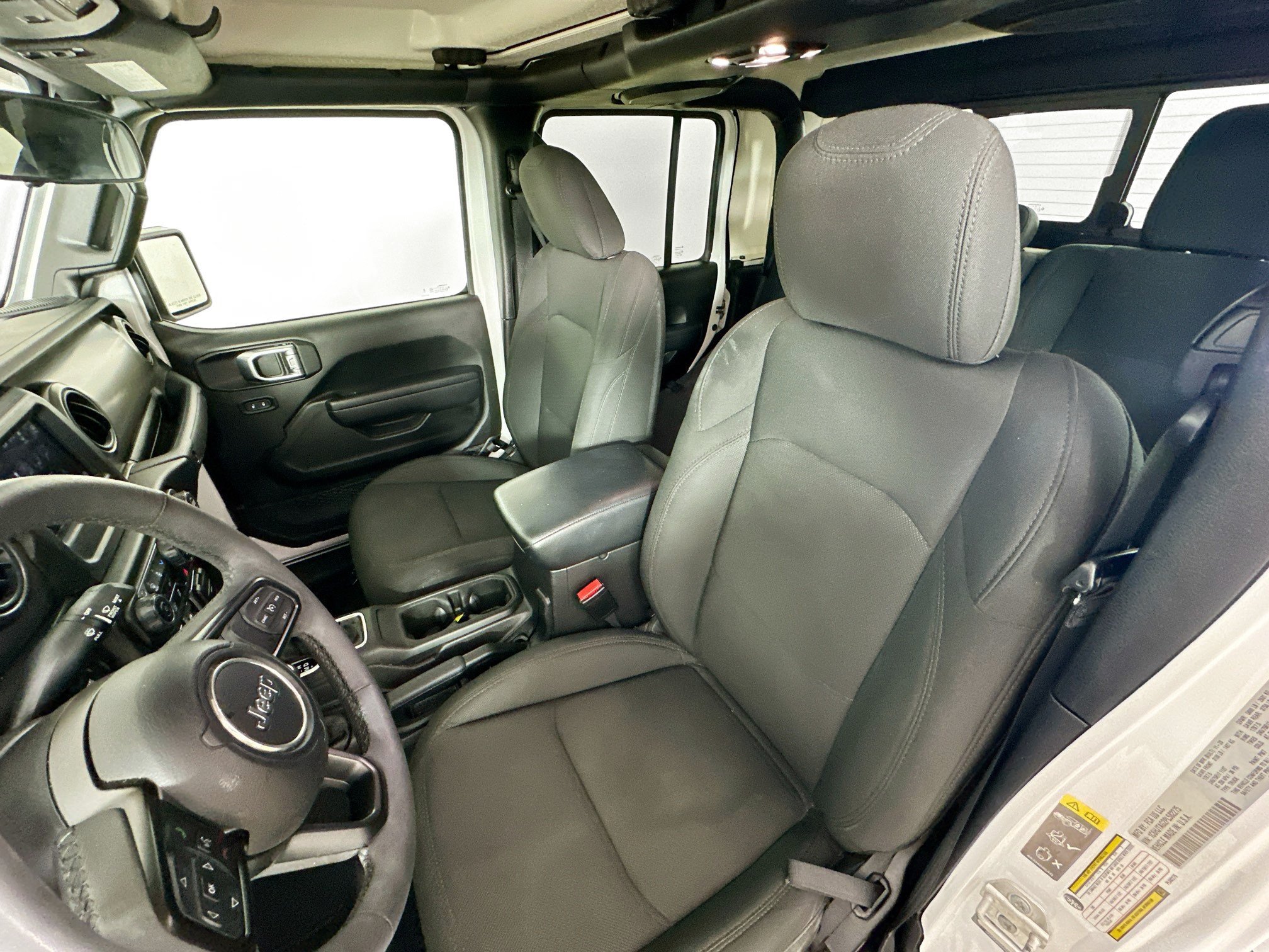 Used 2023 Jeep Gladiator Sport AWD/4WD image 25