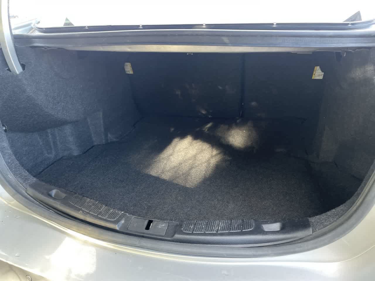 Used 2018 Ford Fusion SE FWD image 17