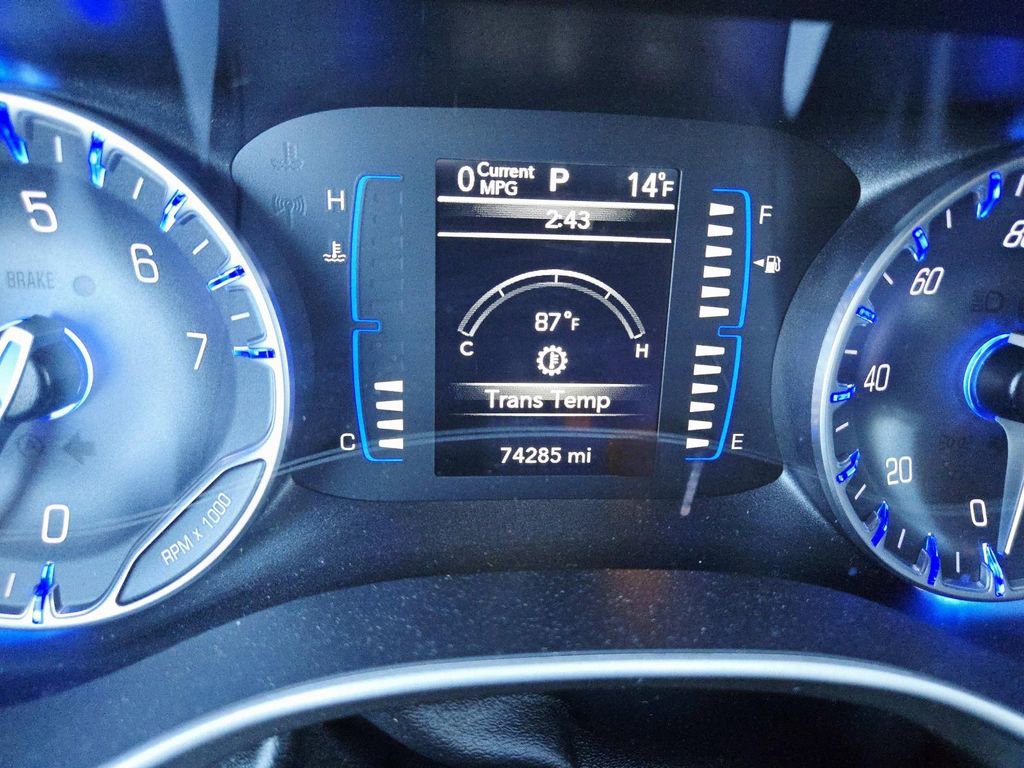 Used 2020 Chrysler Pacifica Touring-L image 24