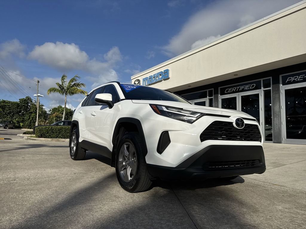 Used 2024 Toyota RAV4 XLE w/ Convenience Package image 30