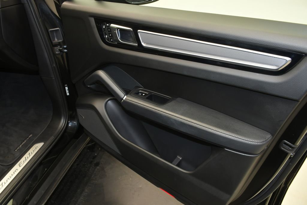 Certified 2023 Porsche Cayenne Platinum Edition AWD/4WD image 26