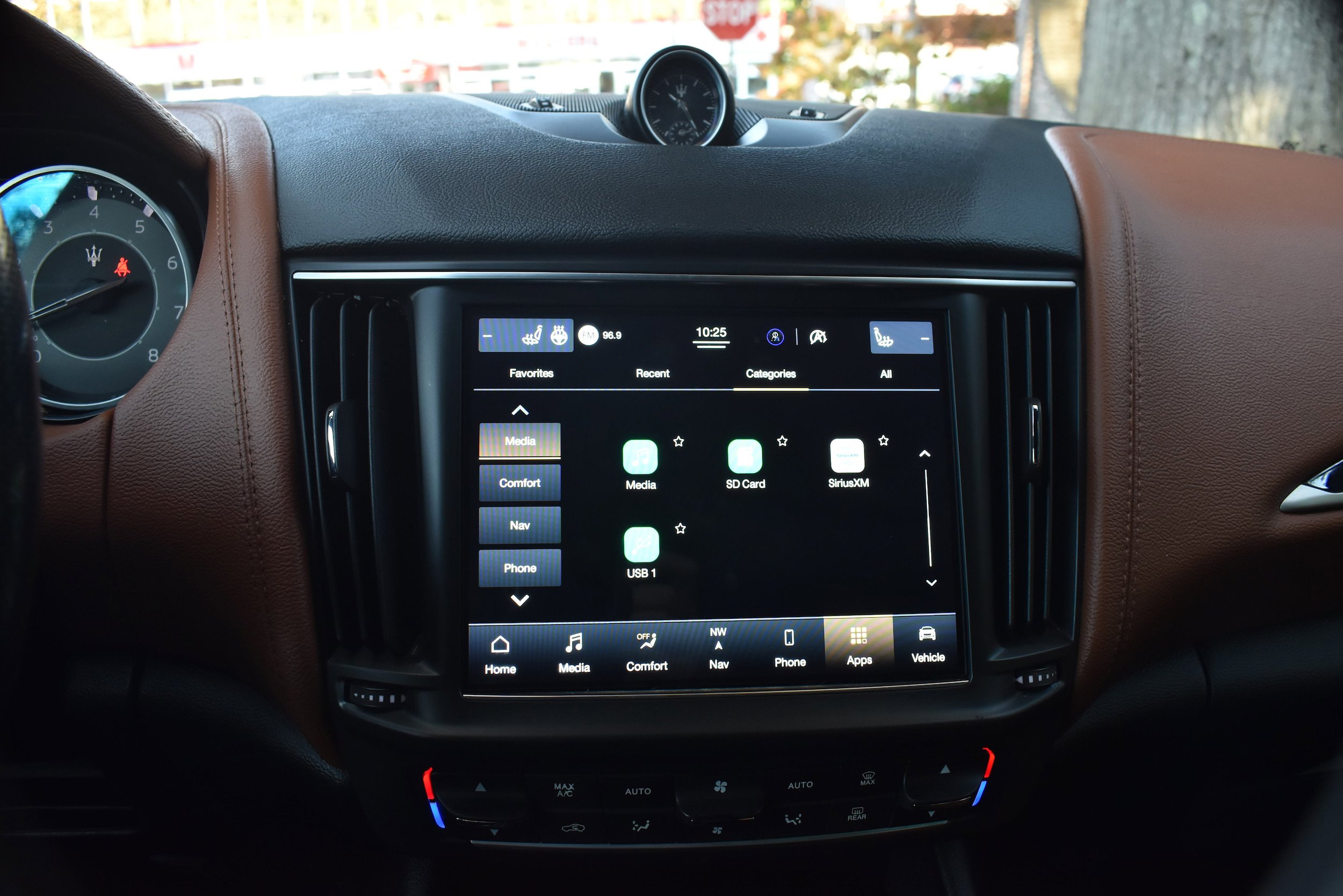 Used 2021 Maserati Levante GranSport image 39