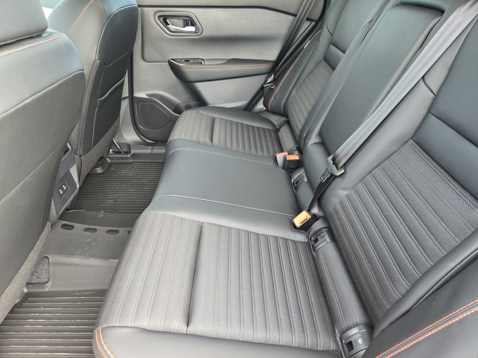 New 2026 Nissan Rogue SV image 24