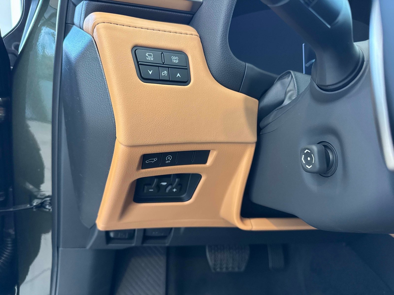 New 2026 Lexus LX 600 4WD w/ Luxury Package image 32