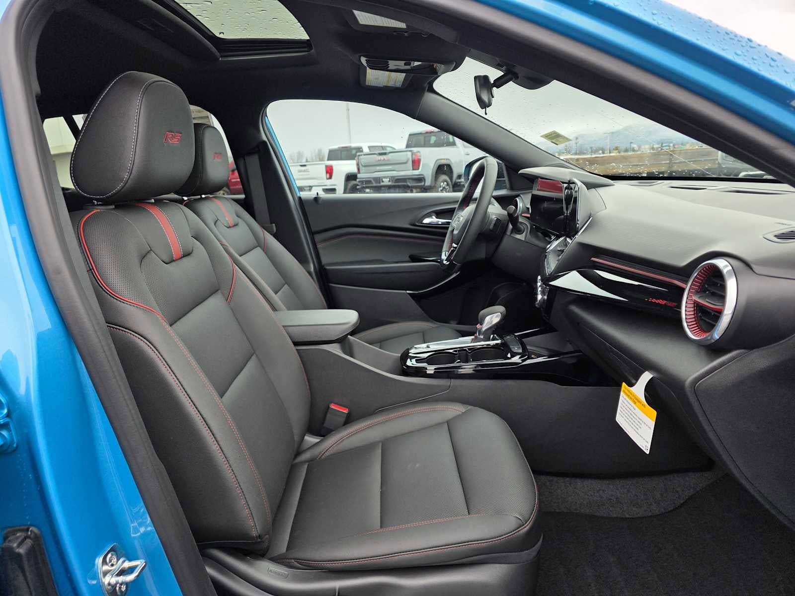 New 2026 Chevrolet Trax RS w/ Sunroof Package FWD image 10