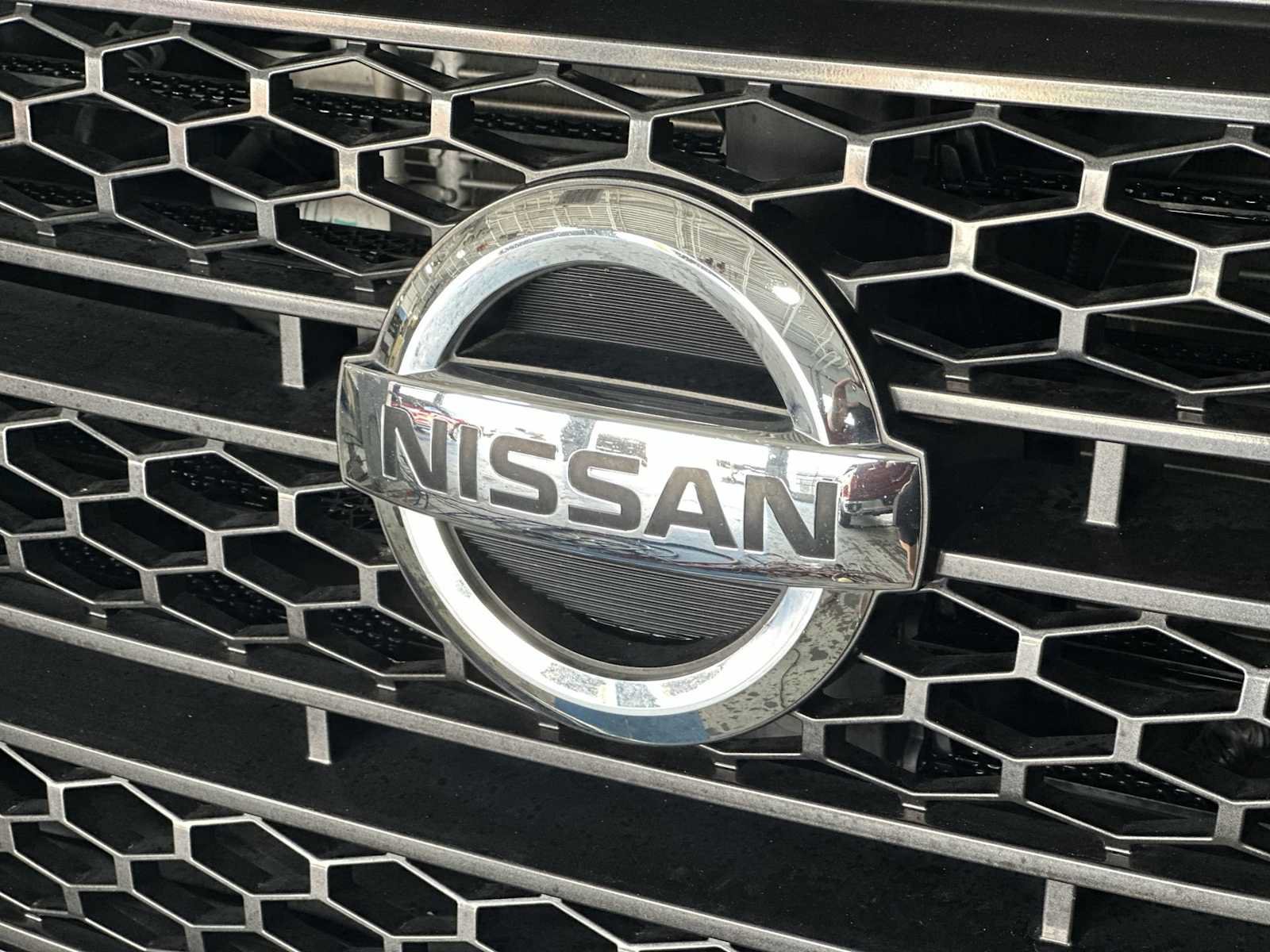 Used 2021 Nissan Titan SV w/ SV Convenience Package RWD image 11