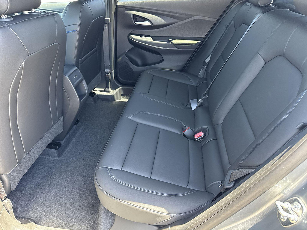 New 2026 Buick Envista Sport Touring w/ Convenience II Package FWD image 24