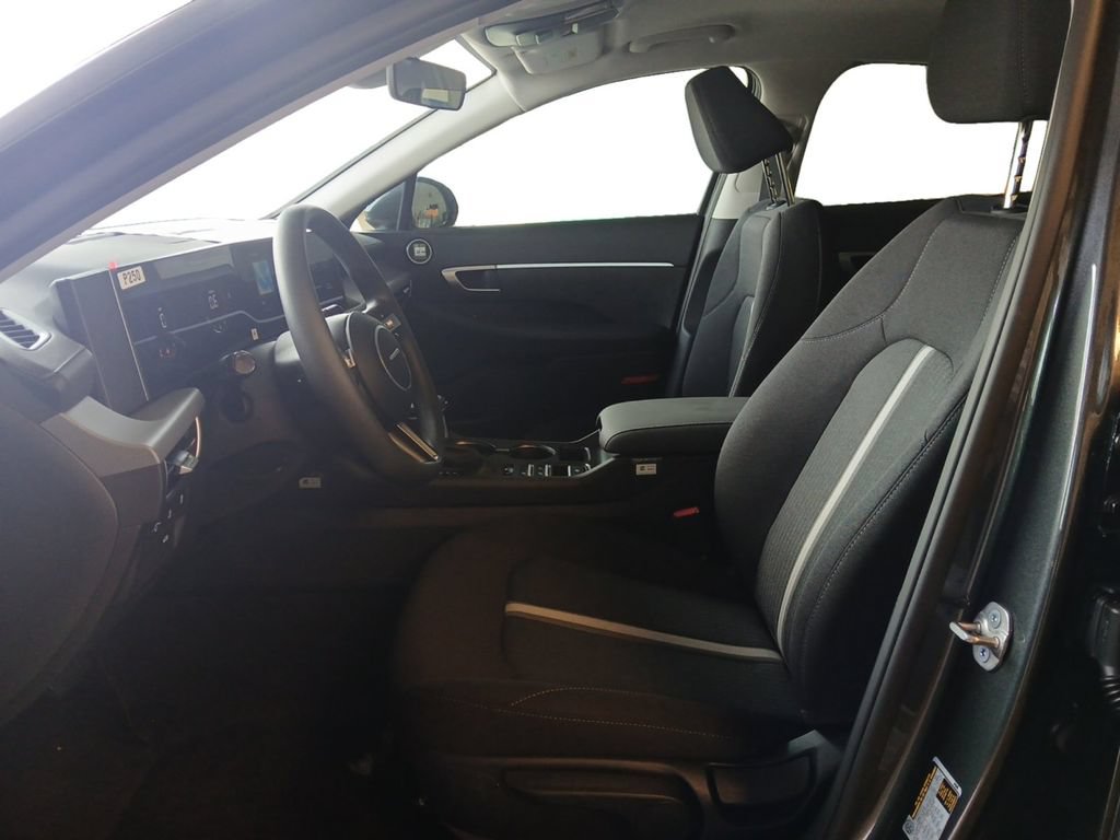 New 2026 Hyundai Sonata SE FWD image 9