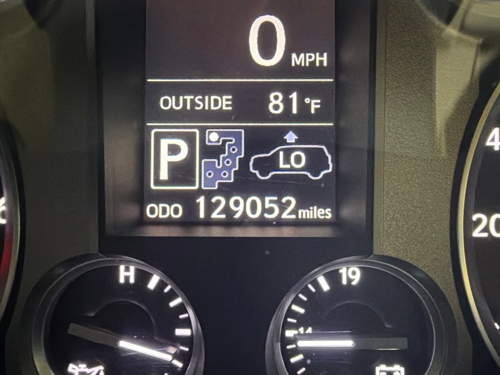 Used 2014 Lexus LX 570 4WD image 16