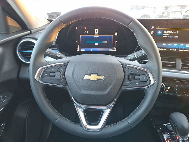 Certified 2025 Chevrolet Trax LT w/ Driver Confidence Package image 11