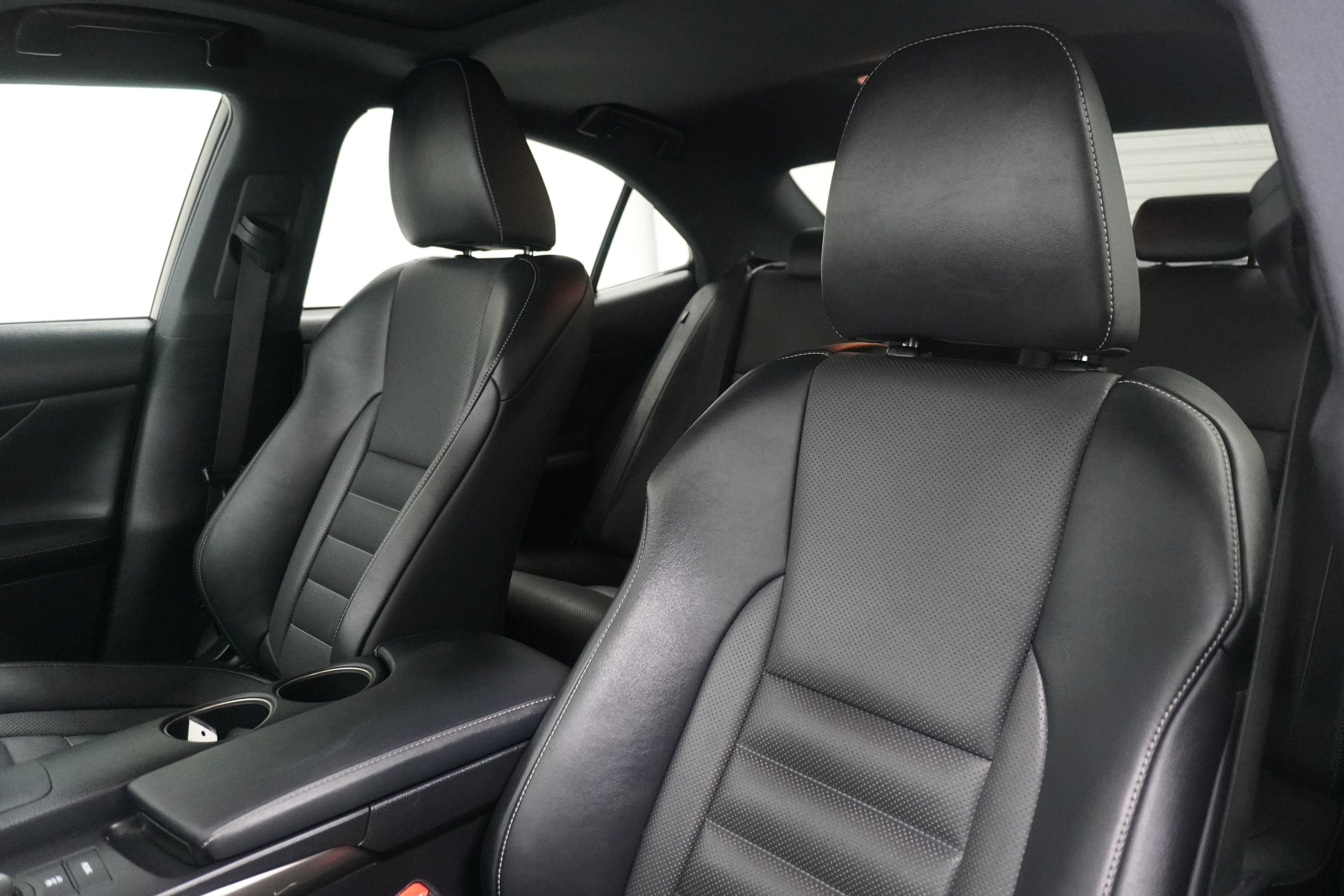 Used 2015 Lexus IS 250 w/ F-Sport Package RWD image 10