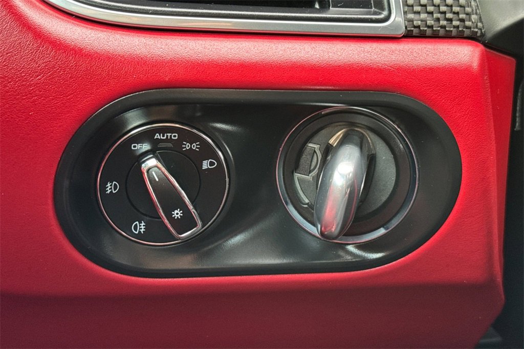 Used 2017 Porsche Macan Turbo image 21