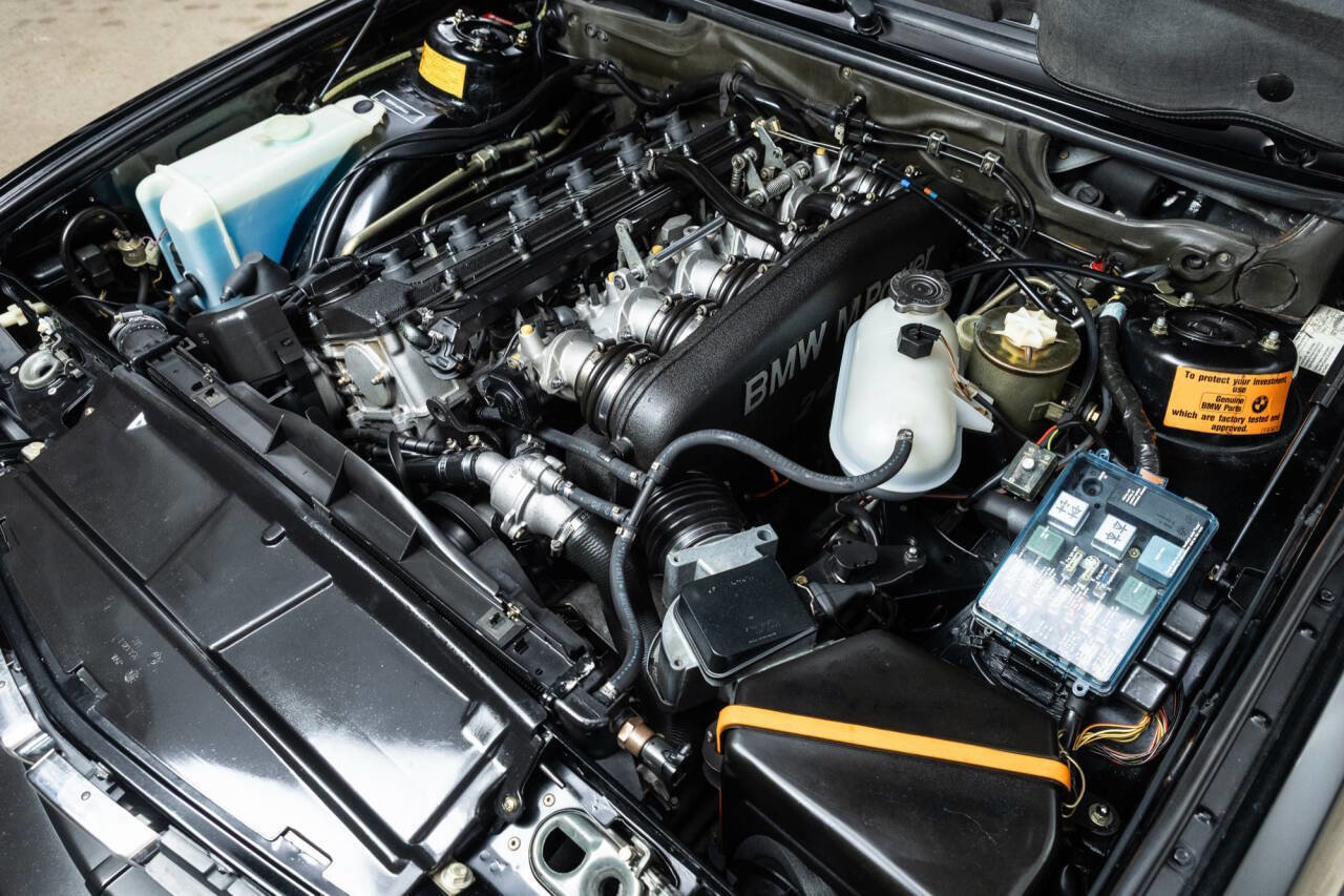 Used 1988 BMW M5 image 76