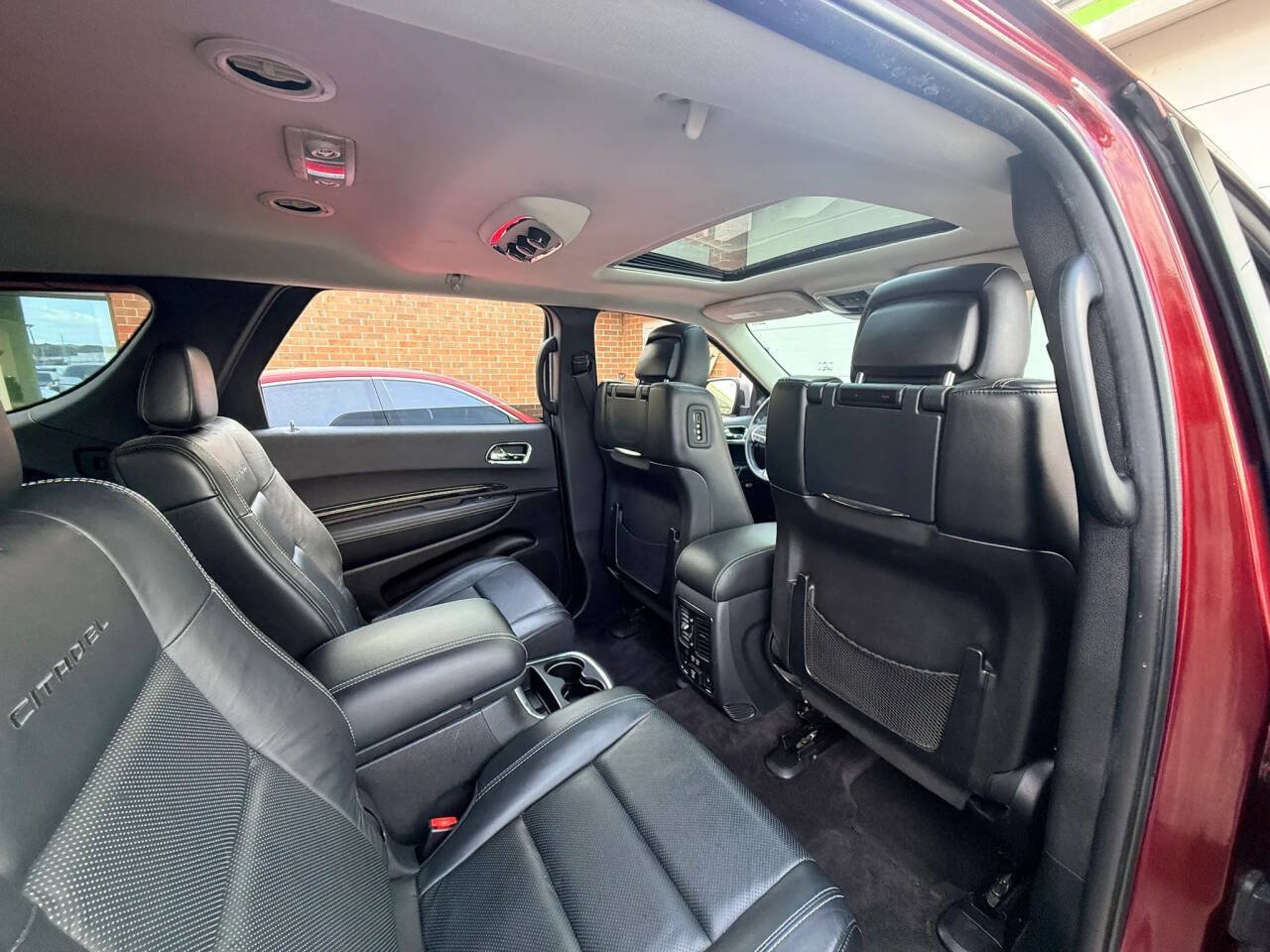 Used 2016 Dodge Durango Citadel w/ Premium Entertainment Group AWD/4WD image 19