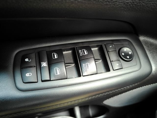 Used 2021 Jeep Grand Cherokee Limited w/ Luxury Group II RWD image 37