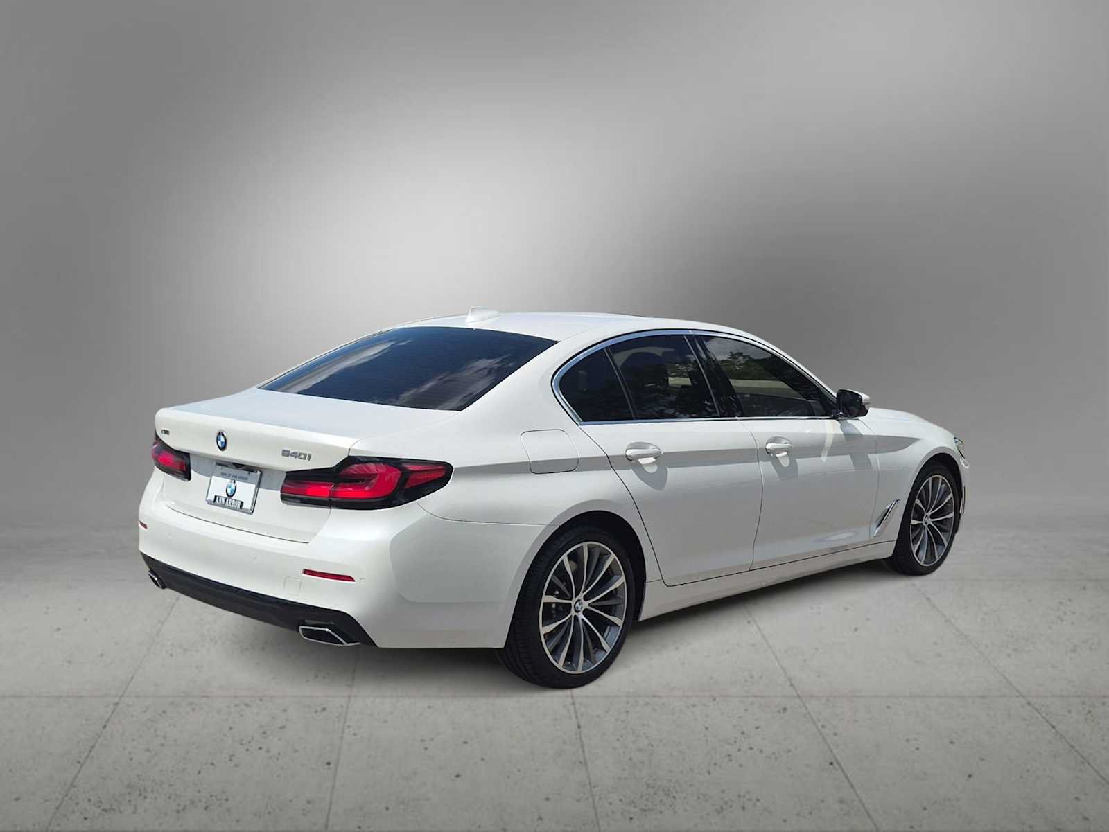 Used 2023 BMW 540i xDrive w/ Premium Package AWD/4WD image 8