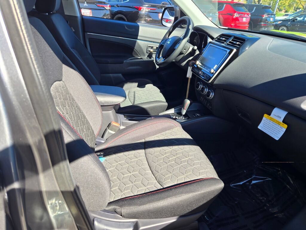 New 2027 Mitsubishi Outlander Sport LE AWD/4WD image 4